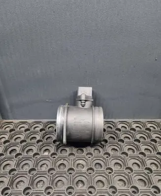 Volkswagen Touareg I Mass air flow meter 0280218073 07D906461