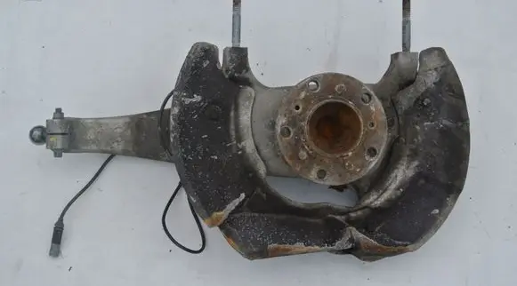 BMW M5 Front wheel hub spindle knuckle