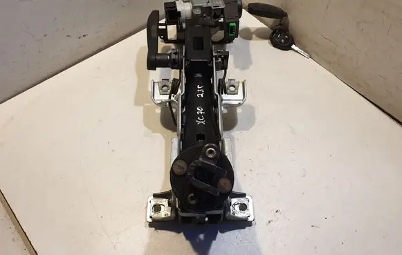 Steering wheel axle set