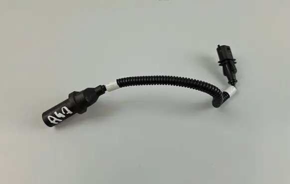 Volkswagen PASSAT B5 Crankshaft position sensor 0261210