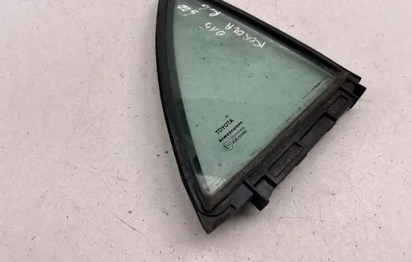 Toyota Corolla E140 E150 Rear vent window glass 43R00086