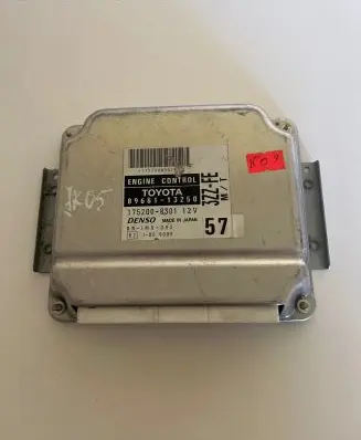 Toyota Corolla E120 E130 Engine control unit/module 8966113250 1752008301