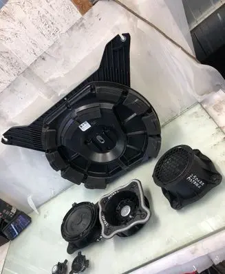 Opel Astra L Audio system kit 9833805980