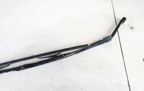 Nissan Primera Front wiper blade arm