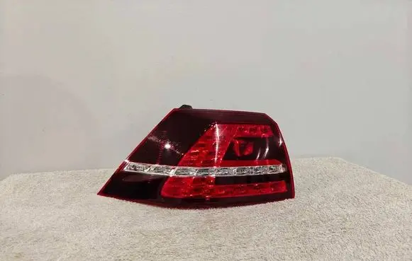 Volkswagen Golf VII Rear/tail lights 5G0945207 81230101 95G0945207