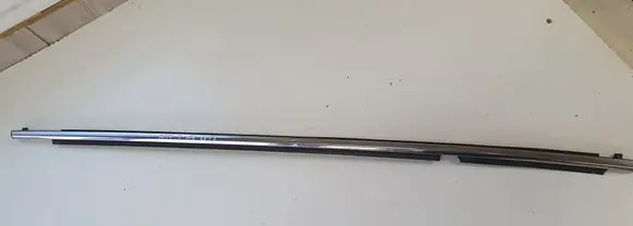 Toyota RAV 4 (XA40) Rear door glass trim molding