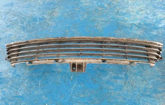 Toyota Auris 150 Front bumper lower grill 5311202670