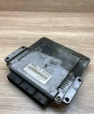 Renault Scenic I Engine control unit/module ECU HOM8200039569 0281001934
