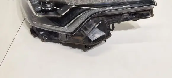 Toyota C-HR I Headlight/headlamp 81110F4170