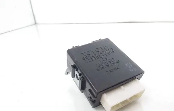 Toyota RAV 4 (XA30) Window wiper relay 8594042020 4230001000