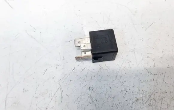 Volkswagen PASSAT B6 Other relay 1K0951253A