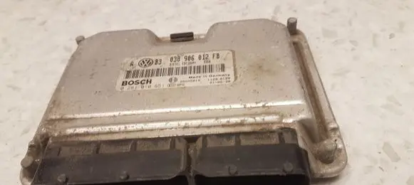 Volkswagen Golf IV Engine control unit/module 038906012FB 0281010651