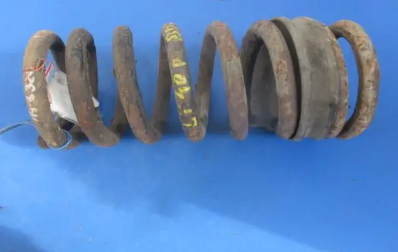 Volkswagen PASSAT Front coil spring