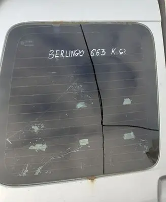 Citroen Berlingo Rear door window glass DOT211M89AS2