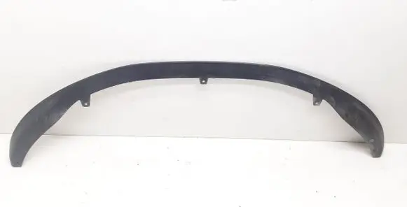 Front bumper lip