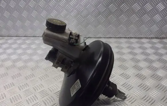 Peugeot 107 Brake booster 47200-0H010