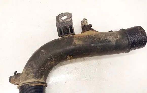 Toyota Avensis T250 Intercooler hose/pipe 173620R011