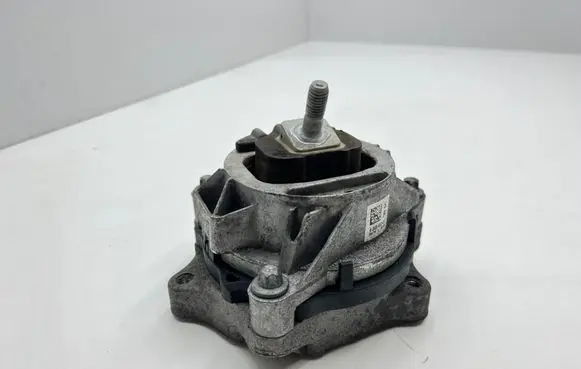 BMW 2 F22 F23 Engine mount bracket 6859412 090716