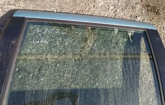 Citroen C8 Rear door window glass