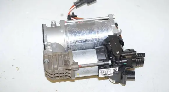 BMW i4 Air suspension compressor/pump 6894450 37206894450