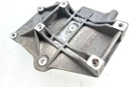 Volkswagen PASSAT B5 A/C compressor mount bracket 028260885A