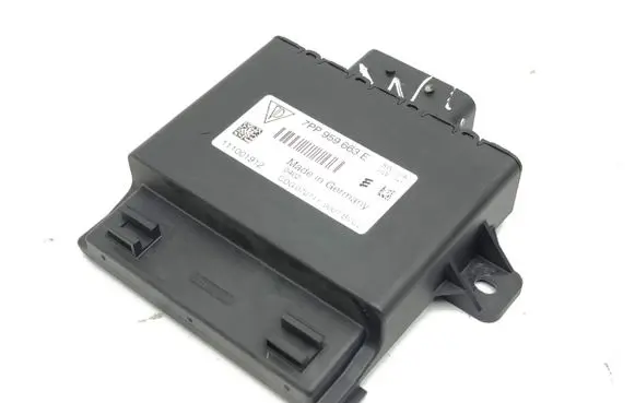 Porsche Cayenne (92A) Voltage converter/converter module 7PP959663E 111001912 0001BVC2