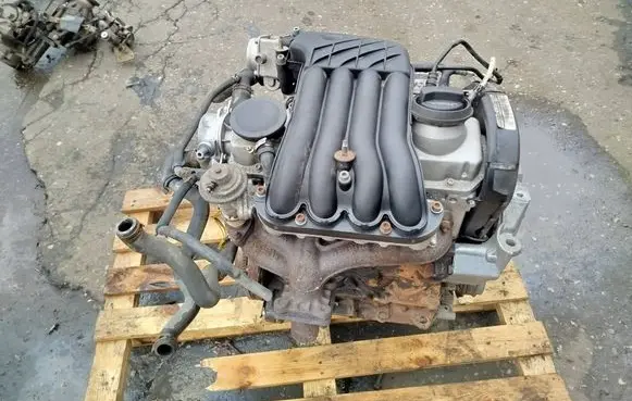 Volkswagen Golf IV Engine 80HBH 0290102131A 027105273D