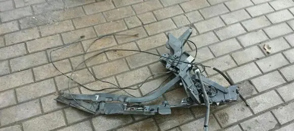 Mercedes-Benz SL R230 Convertible roof hinge A2307902140