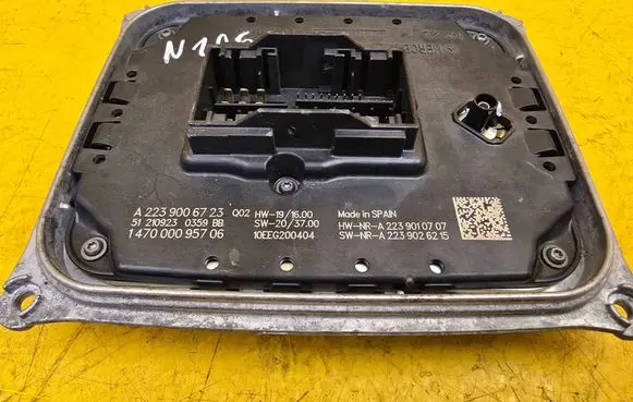 Mercedes-Benz S W223 Voltage converter/converter module A2239006723 147000095706