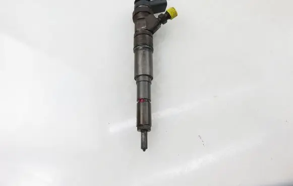 BMW 3 E46 Fuel injector 7789661 0445110131