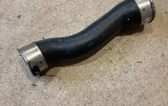 BMW M2 F87 Intercooler hose/pipe 7847407
