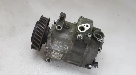 Volkswagen PASSAT B6 Air conditioning (A/C) compressor (pump) 1K0820803N
