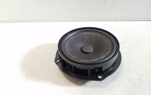 Skoda Octavia Mk3 (5E) Front door speaker 5E0035411J