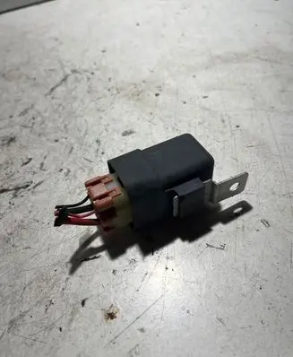 KIA Carens II Other relay E466330331 DC12V25A