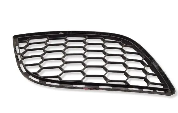 Alfa Romeo Giulietta Front bumper lower grill 156085891 C570