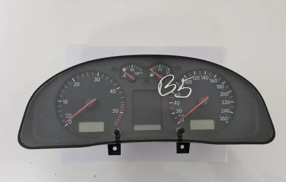 Volkswagen PASSAT B5.5 Speedometer (instrument cluster) 3B0920802F
