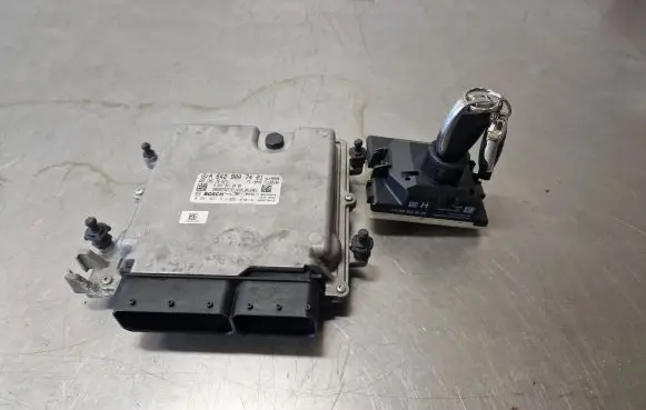 Mercedes-Benz GLC X253 C253 Engine ECU kit and lock set A6429007401 0281031612 A6429012400