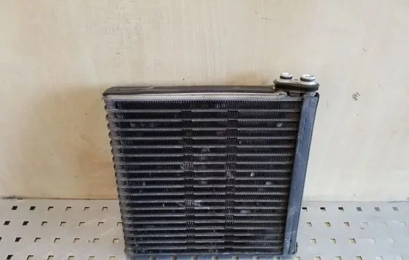 Air conditioning (A/C) radiator (interior)