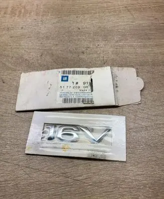 Opel Corsa C Manufacturers badge/model letters 9196308 16V 09185607