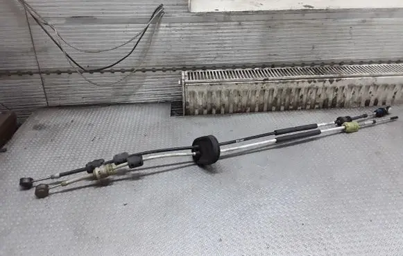 Gear shift cable linkage