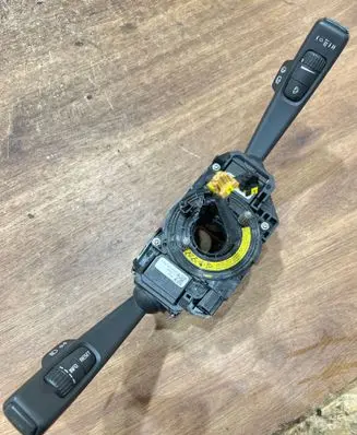 Volvo V70 Wiper turn signal indicator stalk/switch 31275363 262391AACH