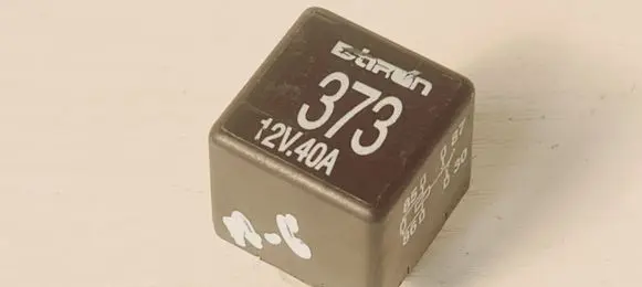 Audi A6 S6 C5 4B Other relay 8D0951253A