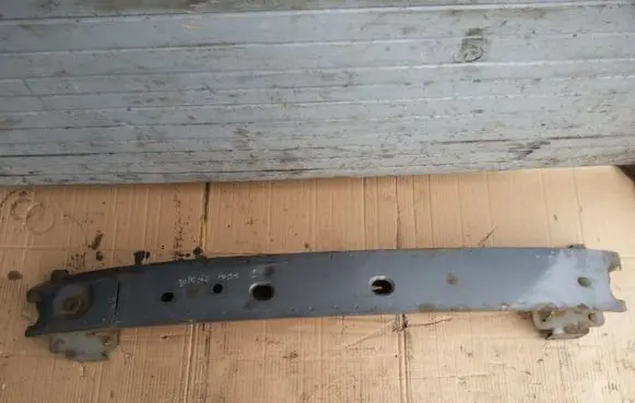 Ford Focus Front bumper support beam 