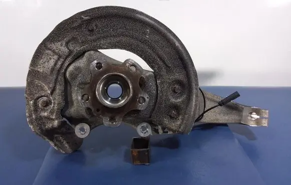 BMW 7 G11 G12 Front wheel hub spindle knuckle