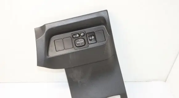 Wing mirror switch