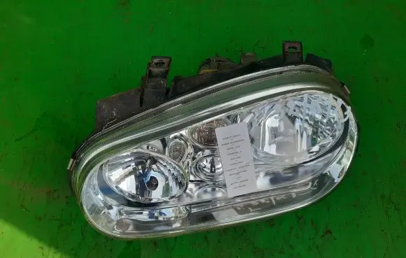 Volkswagen Golf IV Headlight/headlamp