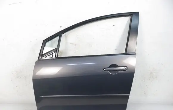 Mazda 5 Front door 