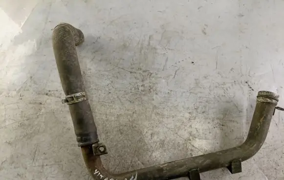 Suzuki Grand Vitara I Engine coolant pipe/hose