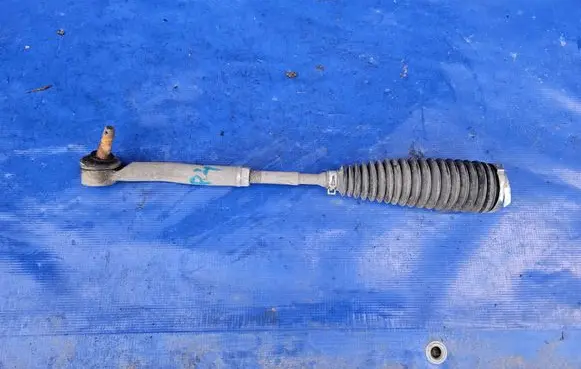 Toyota Prius (XW50) Steering tie rod 