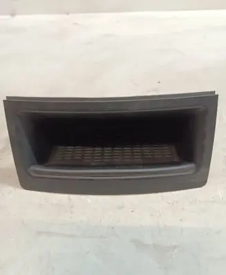 BMW 5 E60 E61 Dashboard storage box/compartment P282